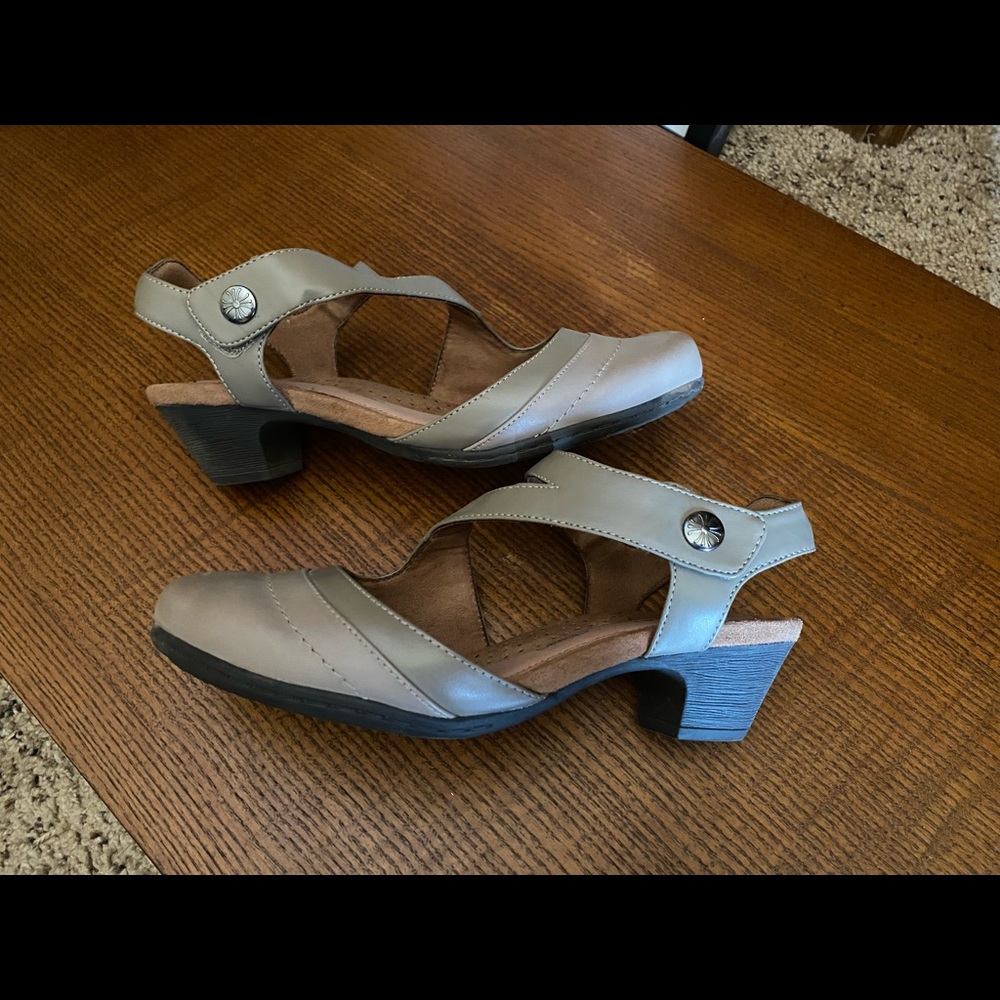 Rockport Women's Slide Heeled Sandal, Dove, size 7